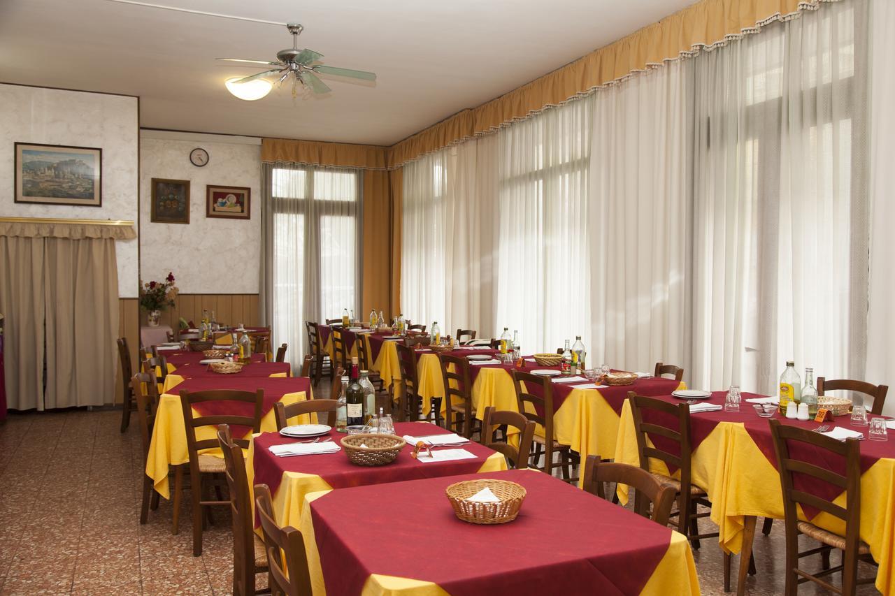 Hotel Taormina Τζεσόλο Λίντο Εξωτερικό φωτογραφία